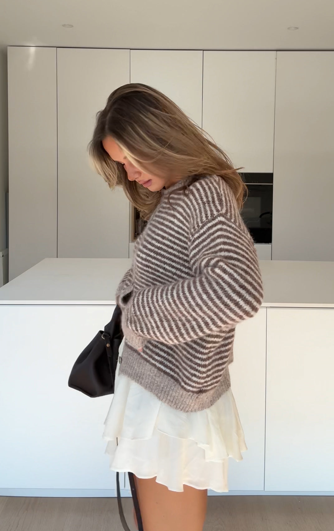 CÁRDIGAN DE RAYAS SUAVES CANELA