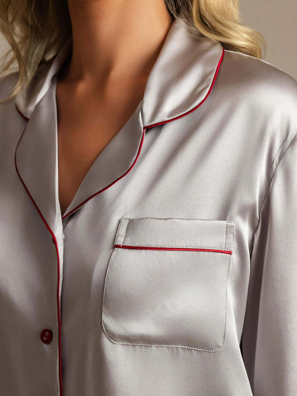 Pijama de Mujer de Seda Pura con Manga Larga y Cuello de Solapas